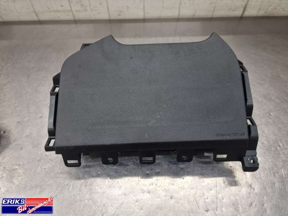 Airbag kne til Subaru Outback, 2015-2020 (Type V)  (TG13D04001)