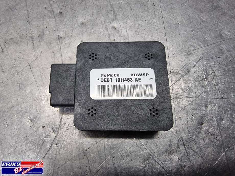 Antenne navigasjon til Ford Kuga, 2013-2019  (DE8T-19H463-AE)