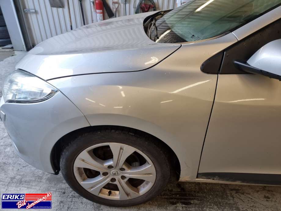 Skjerm venstre foran til Renault Megane, 2009-2016 Type III  