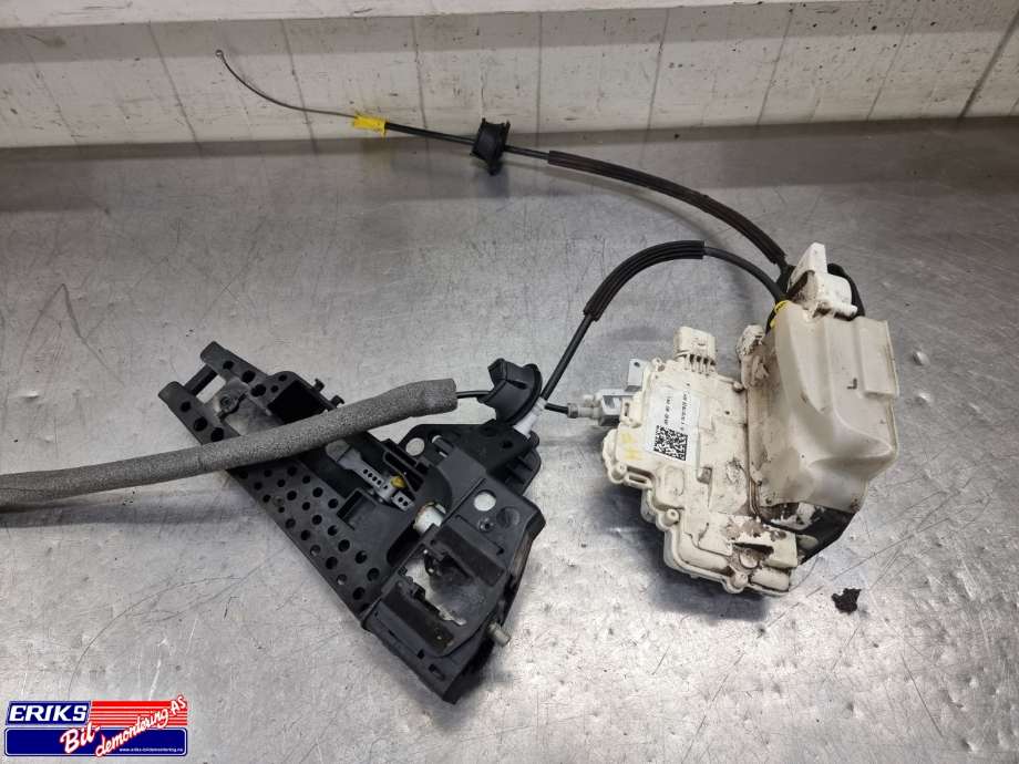 Låsekasse høyre foran til Audi A6, 2011-2014 (Type IV, Fase 1) (C7) (C7) (4G1837016E)