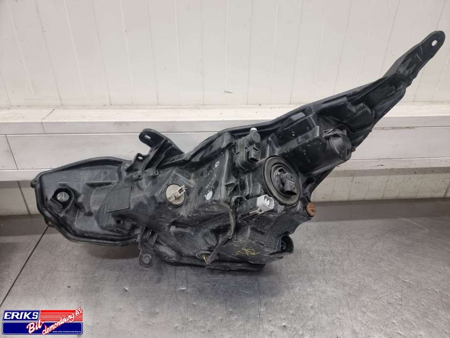 Frontlykt høyre halogen til Toyota Aygo 2014-->> (Type II)  (811300H210|)