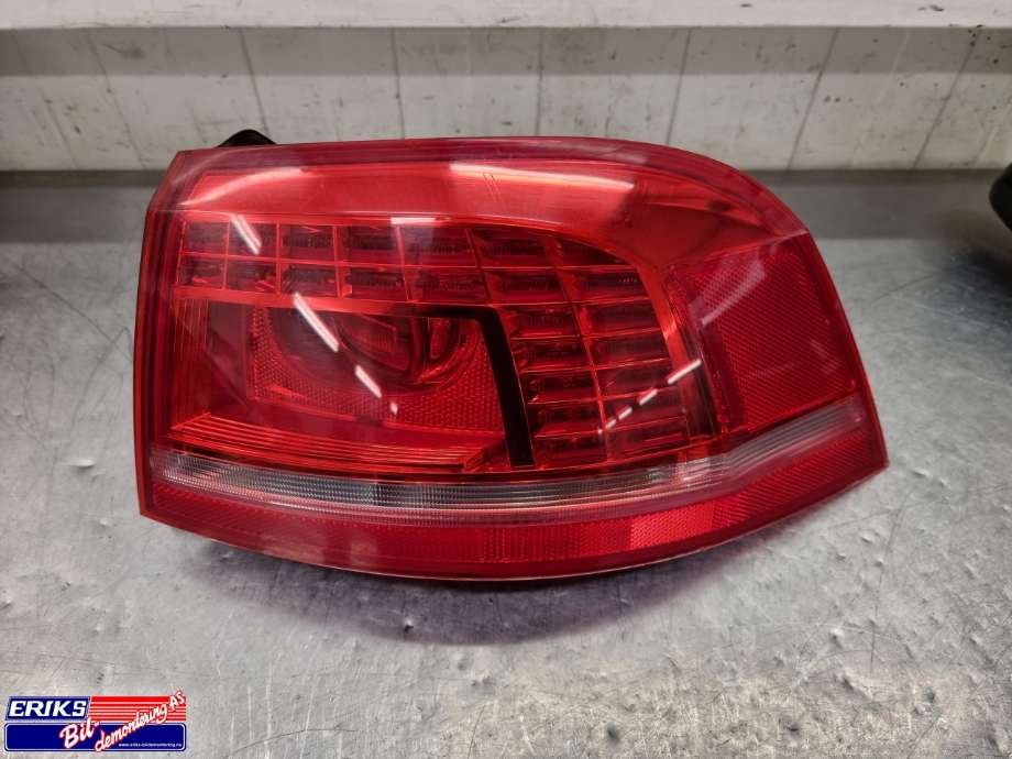 Baklykt høyre ytre til VW Passat, 2011-2015 (B7) (B7) (3AF 945 208 B)