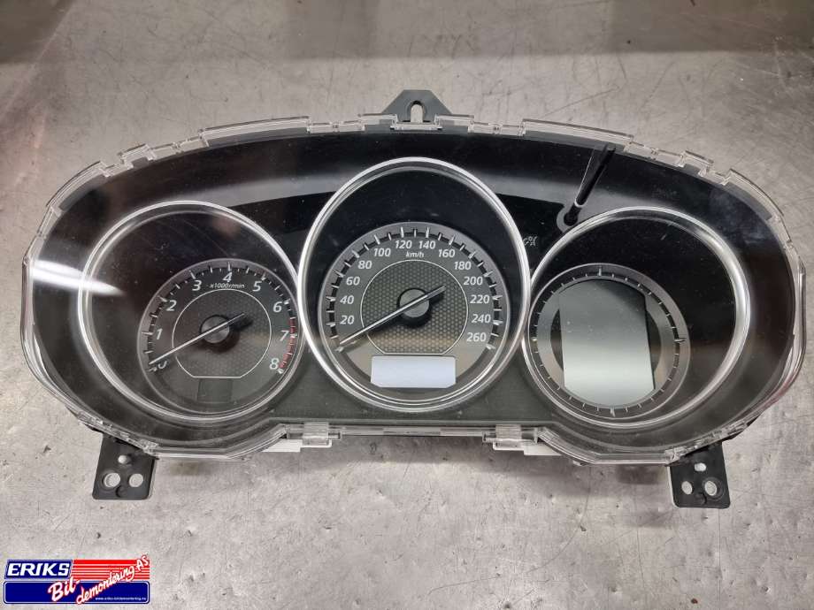 Instrumentpanel til Mazda 6, 2013-2015 (Type III, Fase 1)  (1BGHS4D)
