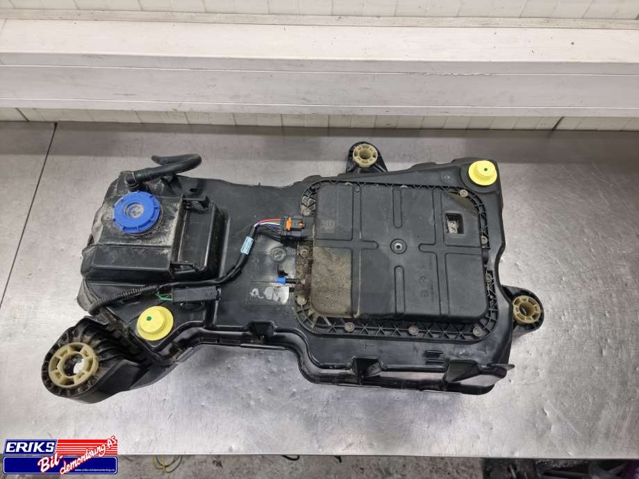 AdBlue tank til Peugeot Partner, 2019-->> (Type III)  (98 213 360 80)