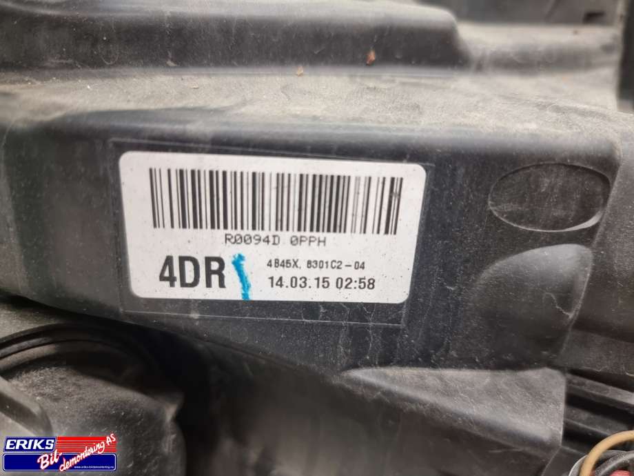Frontlykt høyre xenon til Mitsubishi Outlander 2015-->> (Type III, Fase 2)  (8301C204|)