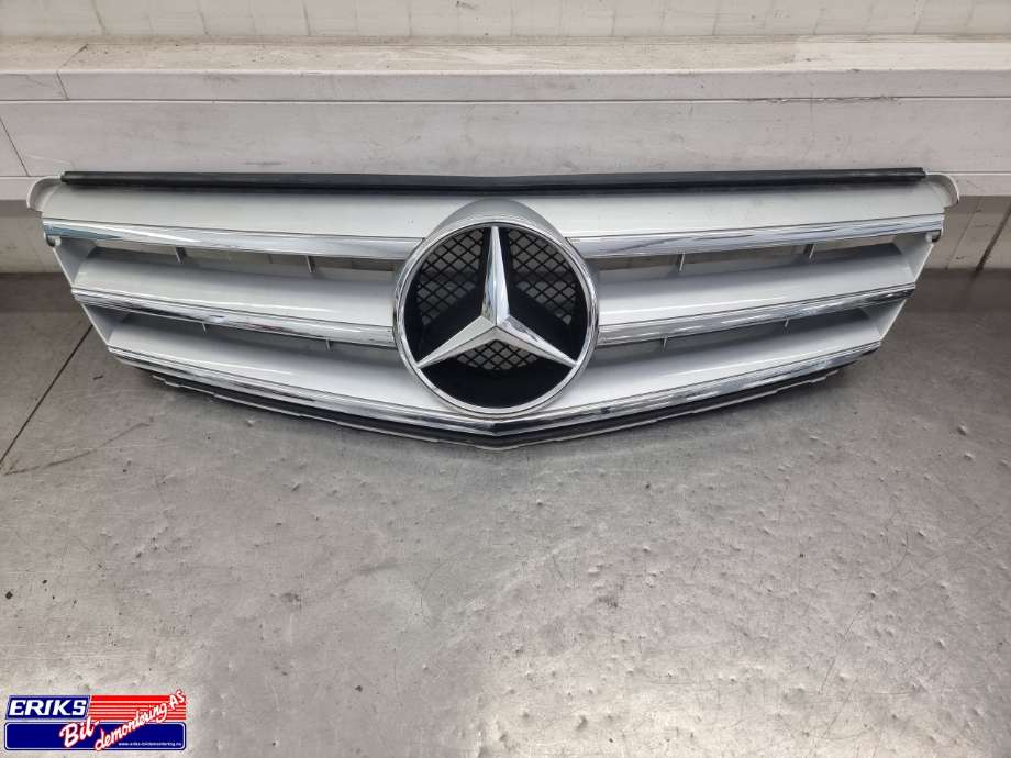 Grill til Mercedes C-Klasse, 2007-2011 (Fase 1) (W204) (W204) 