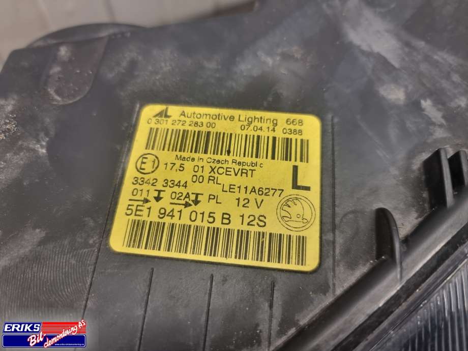 Frontlykt venstre xenon til Škoda Octavia 2013-2016 (Type III, Fase 1) (5E1 941 017 B|)