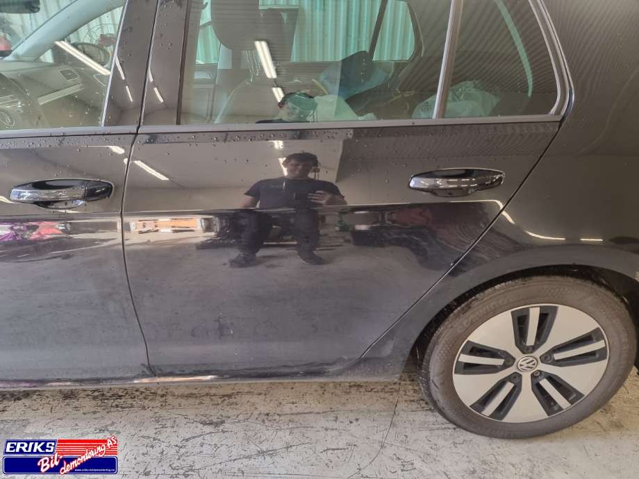 Dør venstre bak til VW Golf VII, 2017-2020 (Fase 2) (5G4 833 055 AC)