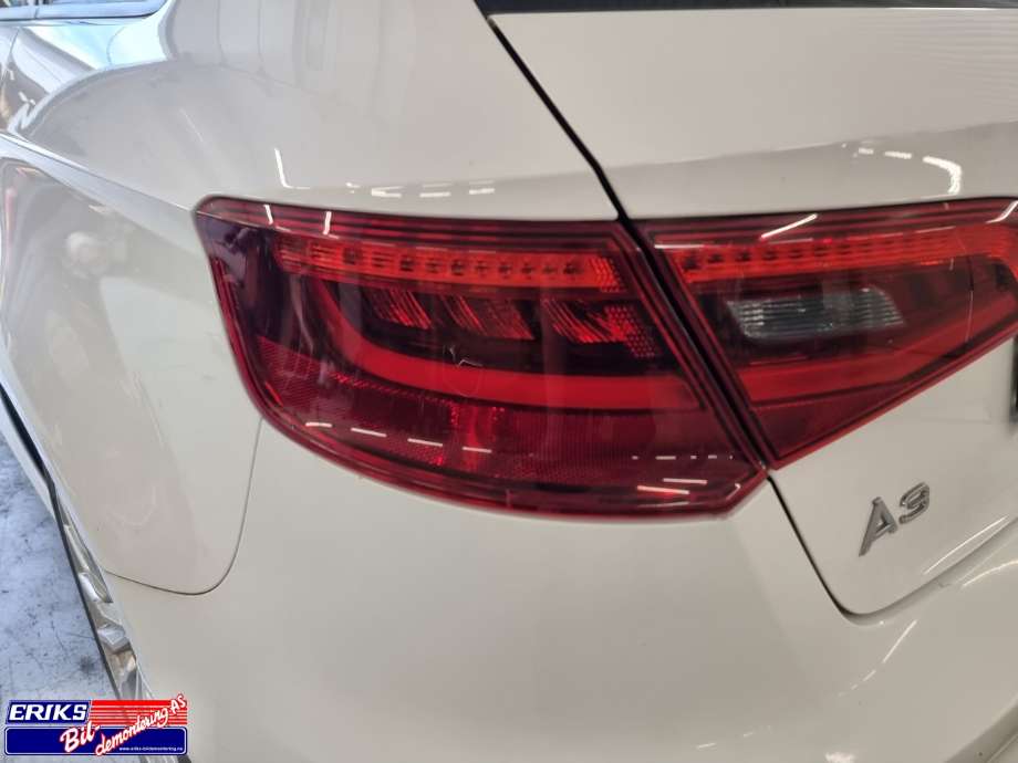 Baklykt venstre ytre til Audi A3, 2012-2016 (Type III, Fase 1)  (8V4 945 095 D)
