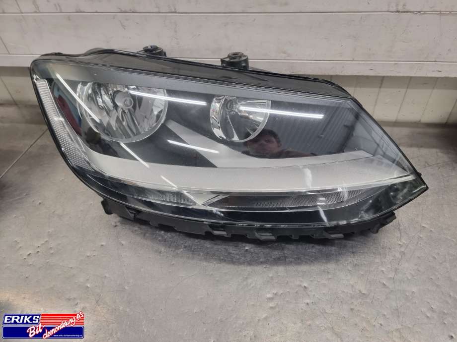 Frontlykt høyre halogen til VW Sharan 2010-->> (Type II) (7N1 941 006 B|)