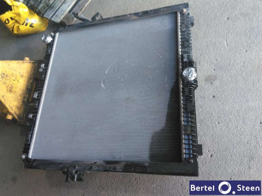 Radiator (automat gir) til Lastebil Mercedes Arocs 5, 2018-->> (A9615004000)