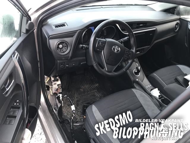 Toyota Auris 2015-2019 (Type II, Fase 2) , Motorkode: 2ZR-FXE   190000T162, Girkassekode: 3090047064