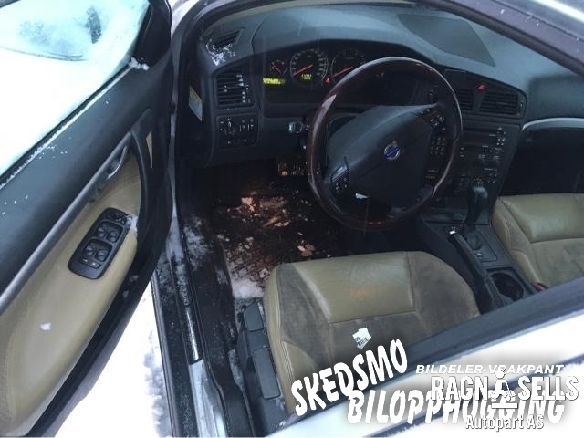 Volvo V70 2000-2004 (Type II, Fase 1) , Motorkode: D5244T, Girkassekode: