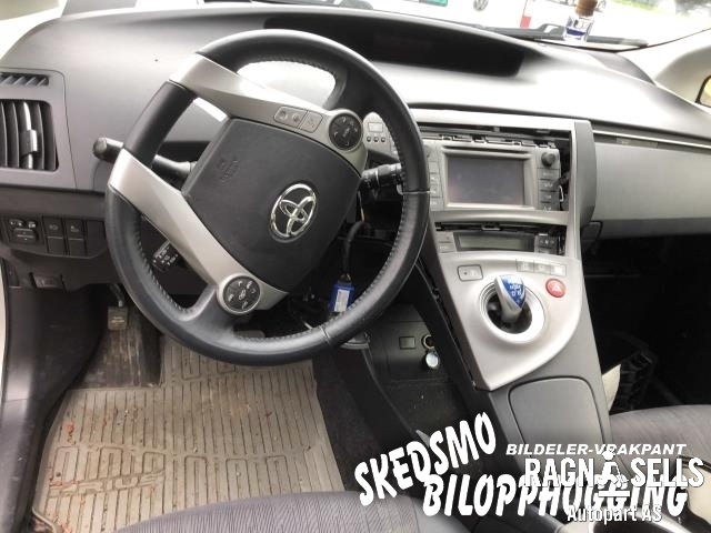 Toyota Prius 2009-2016 (Type III) (COMBI) (COMBI), Motorkode: 2ZR-FXE 1900037470, Girkassekode: 3090047062