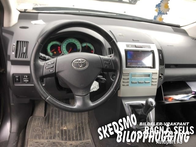 Toyota Verso 2004-2009 (Type II) , Motorkode: 2AD-FTV     190000R101, Girkassekode: 3030064030