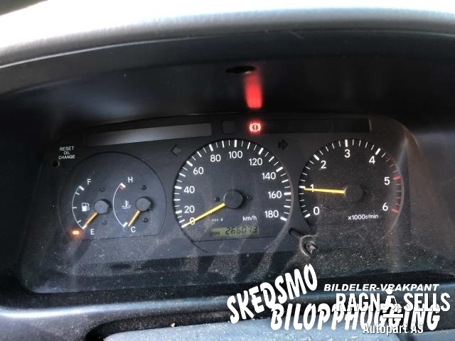 Toyota Hiace 2007-2012 (Fase 3) , Motorkode: 2KD-FTV 1900030480, Girkassekode: 3303026A60