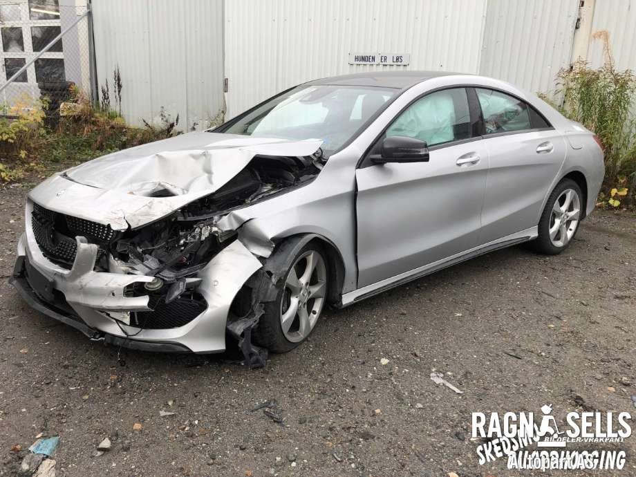 Mercedes CLA 2013-2019 (C117) (C117), Motorkode: 27091030867760, Girkassekode: 72400220381982