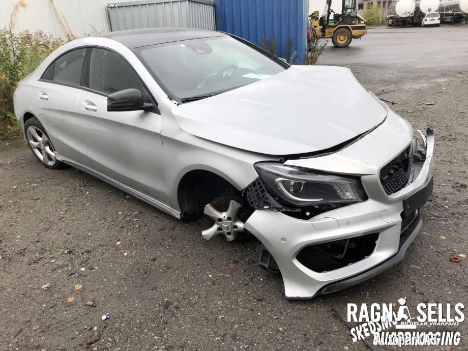 Mercedes CLA 2013-2019 (C117) (C117), Motorkode: 27091030867760, Girkassekode: 72400220381982