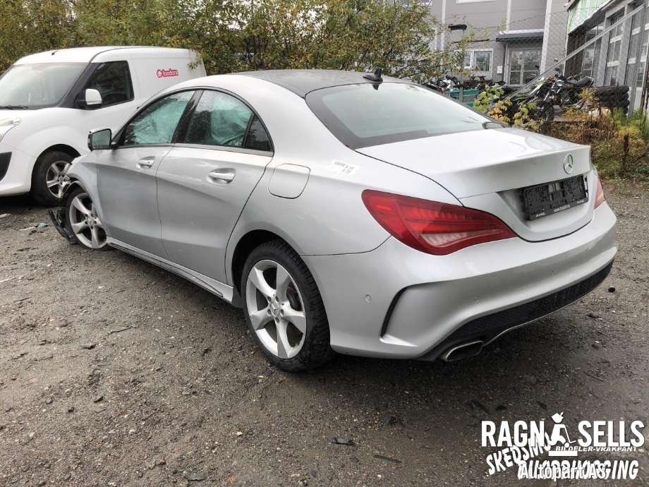 Mercedes CLA 2013-2019 (C117) (C117), Motorkode: 27091030867760, Girkassekode: 72400220381982