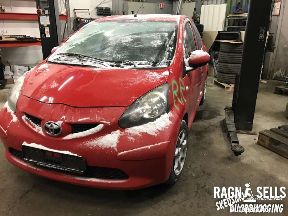 Toyota Aygo 2005-2014 (Type I) , Motorkode: 1KR-FE 190000Q011, Girkassekode: 303000H010