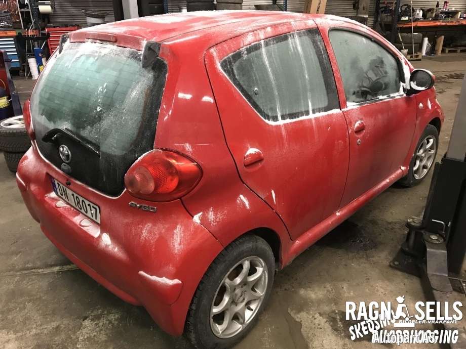 Toyota Aygo 2005-2014 (Type I) , Motorkode: 1KR-FE 190000Q011, Girkassekode: 303000H010