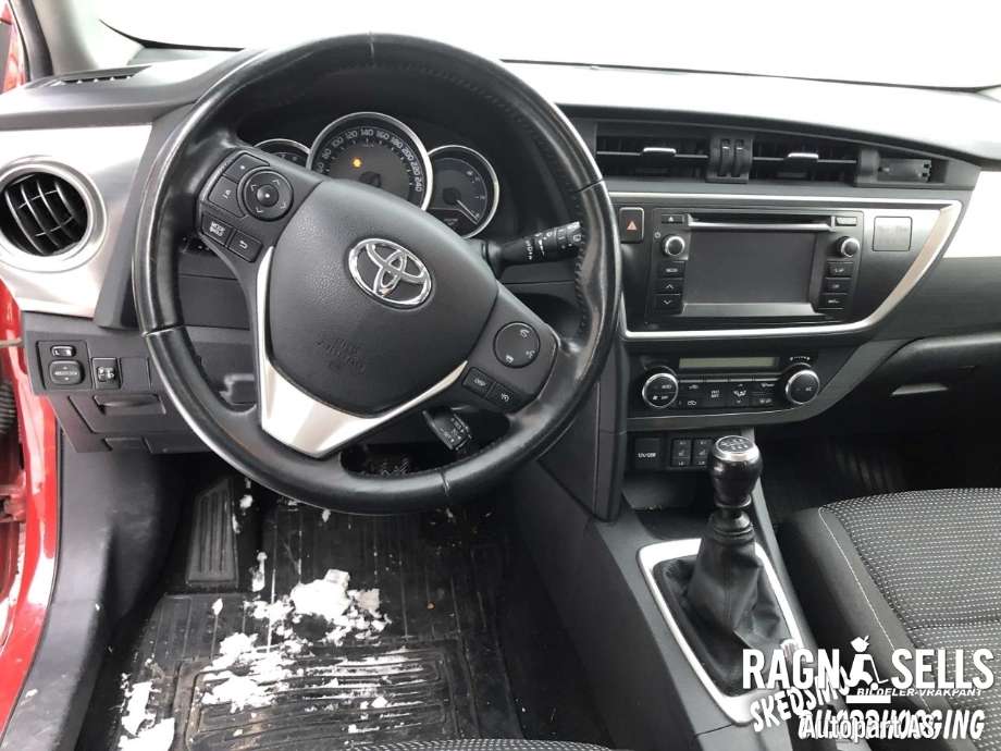 Toyota Auris 2013-2015 (Type II, Fase 1) , Motorkode: 1NR-FE 1900047181, Girkassekode: 3030002310