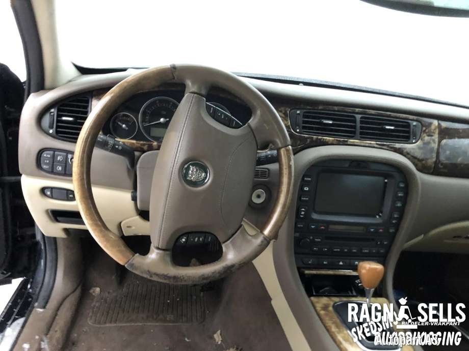Jaguar S-Type 1999-2008 , Motorkode: 7B         XR845473, Girkassekode: XR852285E