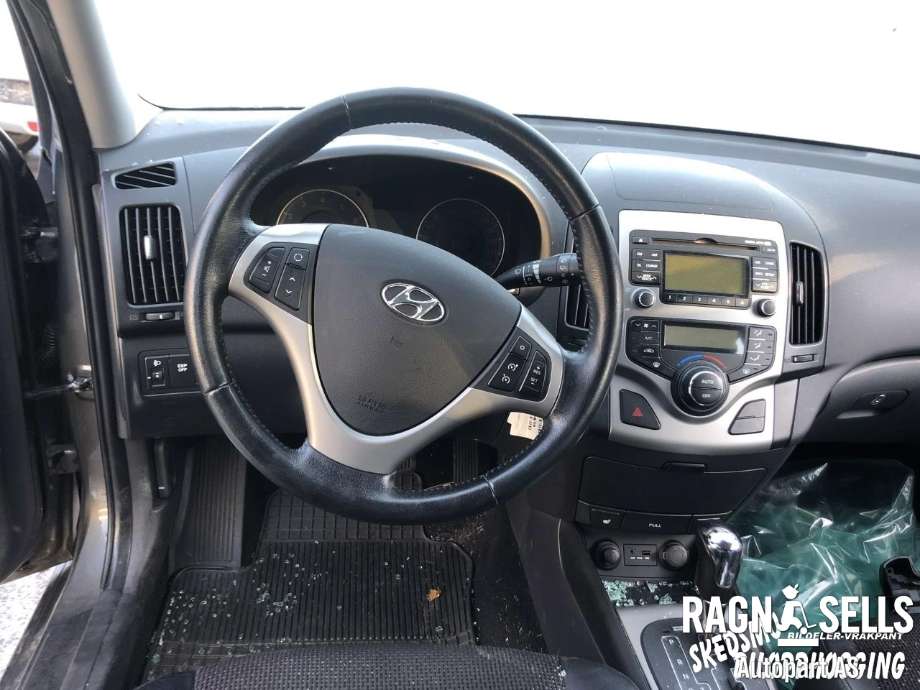 Hyundai i30 2007-2012 (Type I) , Motorkode: G4FC-5L R72Y, Girkassekode: P223