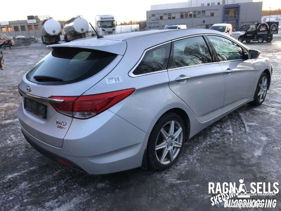 Hyundai i40 2012-2017 , Motorkode: D4FD 133L12AU00, Girkassekode: 4300024A30