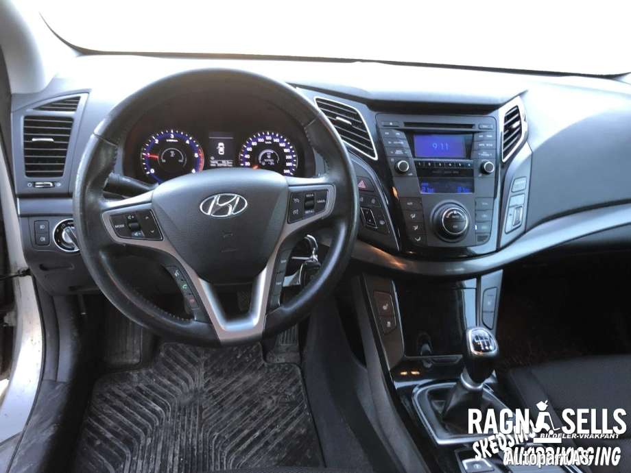 Hyundai i40 2012-2017 , Motorkode: D4FD 133L12AU00, Girkassekode: 4300024A30