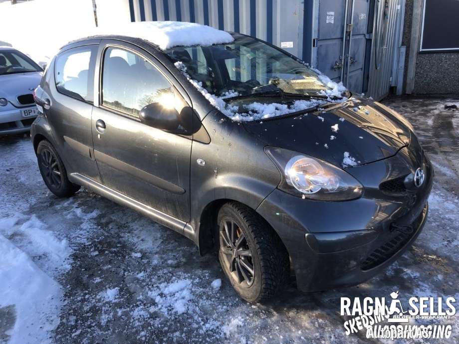 Toyota Aygo 2005-2014 (Type I) , Motorkode: 1KR-FE, Girkassekode: 303300H010