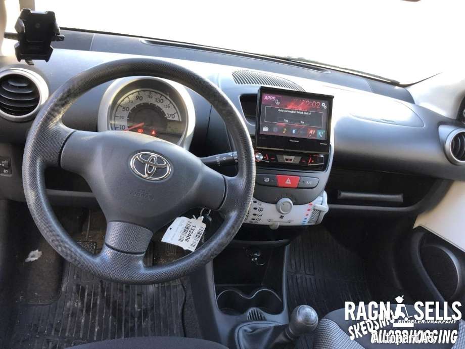 Toyota Aygo 2005-2014 (Type I) , Motorkode: 1KR-FE     190000Q060, Girkassekode: 303000H012