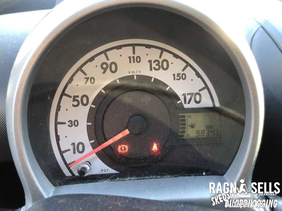 Toyota Aygo 2005-2014 (Type I) , Motorkode: 1KR-FE     190000Q060, Girkassekode: 303000H012