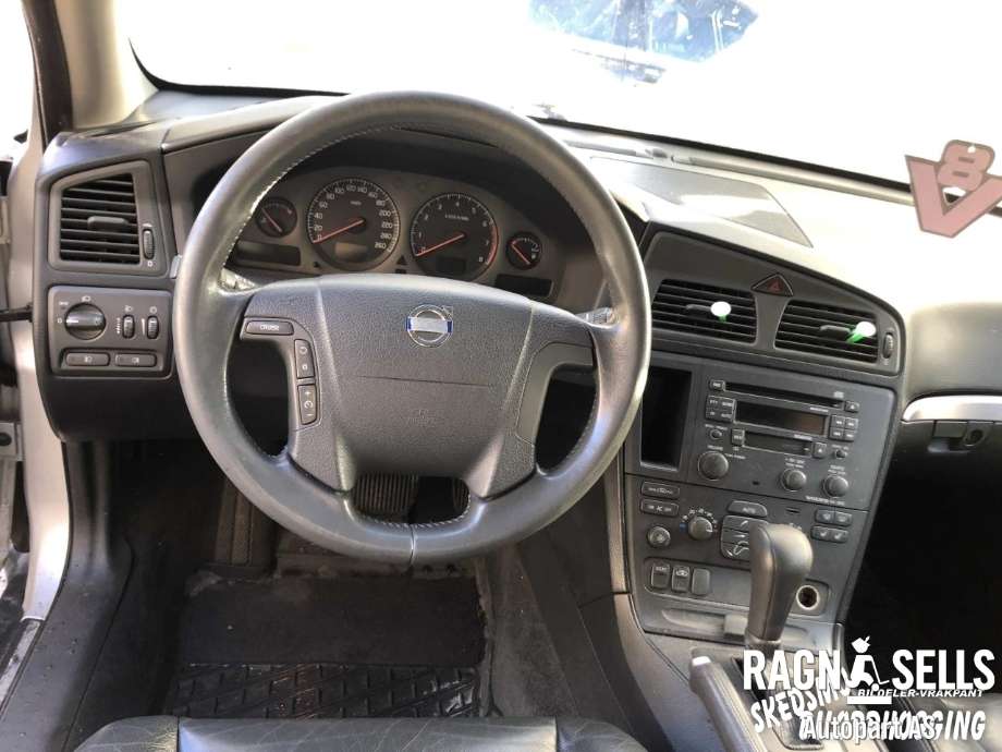 Volvo V70 2000-2004 (Type II, Fase 1) , Motorkode: B5204T5 (8251100), Girkassekode: AW55-50/51SN