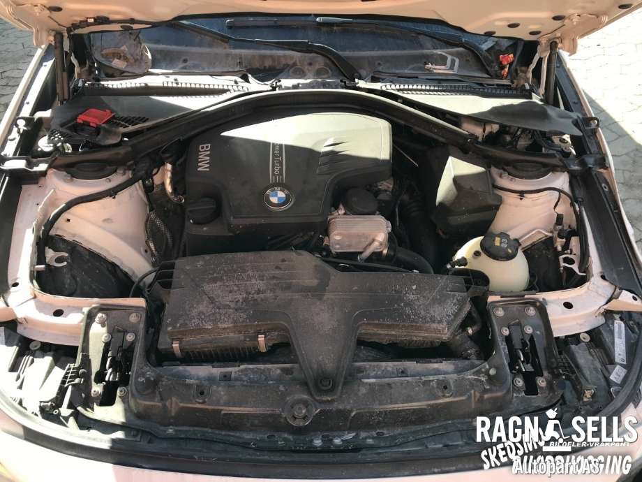BMW 3-Serie 2012-2018 (F30/F31/F34) (F30/F31/F34), Motorkode: N20B20B, Girkassekode: 24 00 8 638 282