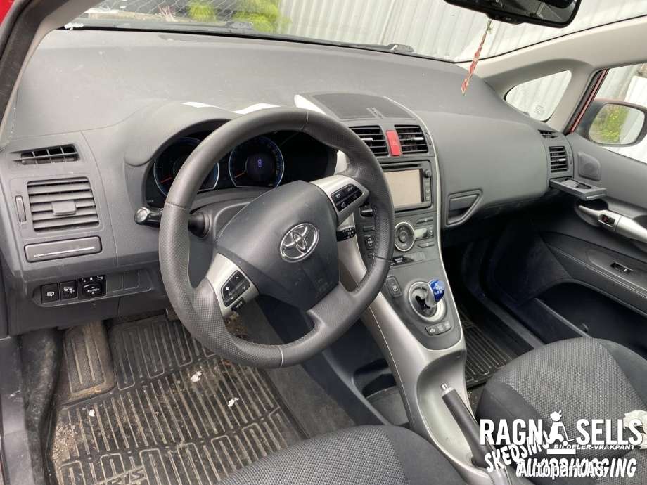 Toyota Auris 2010-2012 (Type I, Fase 2) , Motorkode: 2ZR-FXE, Girkassekode: 3090047062