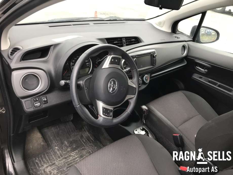 Toyota Yaris 2012-2014 (Type III, Fase 1) , Motorkode: 1NR-FE 1900047190, Girkassekode: 3040052340