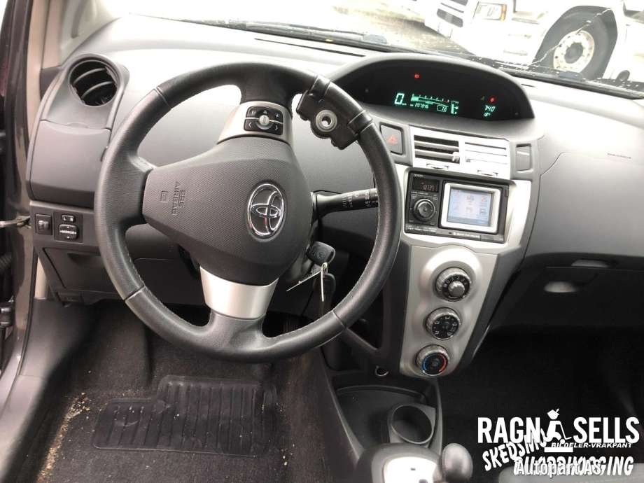 Toyota Yaris 2006-2009 (Type II, Fase 1) , Motorkode: 190000N021, Girkassekode: 3034052020