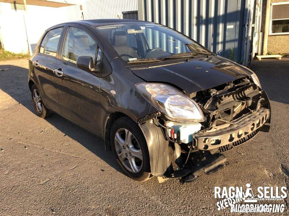 Toyota Yaris 2009-2011 (Type II, Fase 2) , Motorkode: 1NR-FE       1900047081, Girkassekode: 303000D120