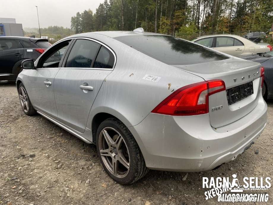 Volvo S60 2010-2014 (Type II, Fase 1) , Motorkode: D5204T2, Girkassekode: TF-80SC