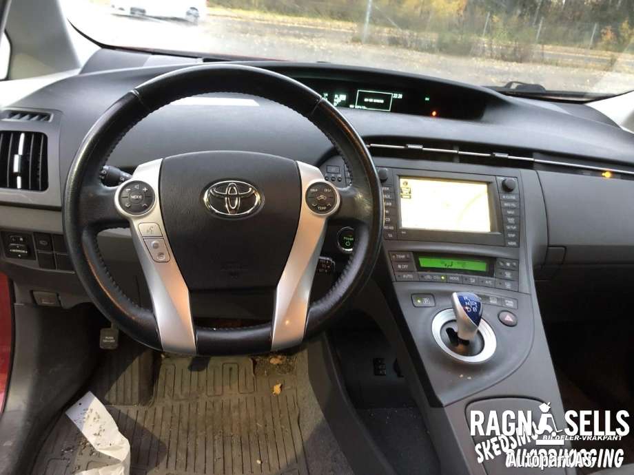 Toyota Prius 2009-2016 (Type III) (COMBI) (COMBI), Motorkode: 2ZR-FXE, Girkassekode: 3090047060