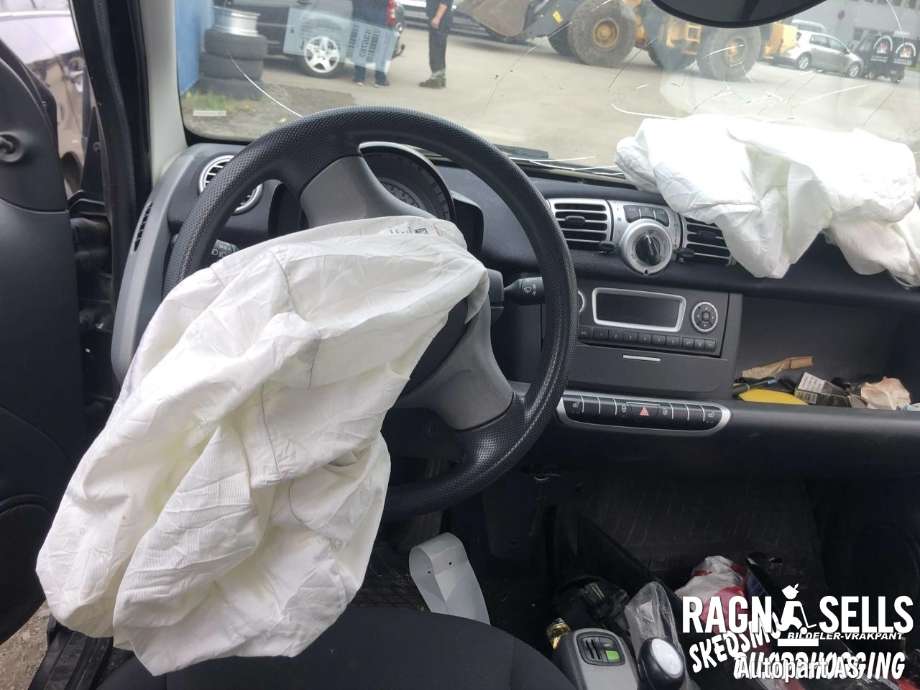 Smart Fortwo 2007-2014 (Type II) (W451) (W451), Motorkode: 3B21 ( 13291020508105 ), Girkassekode: 71748150277359