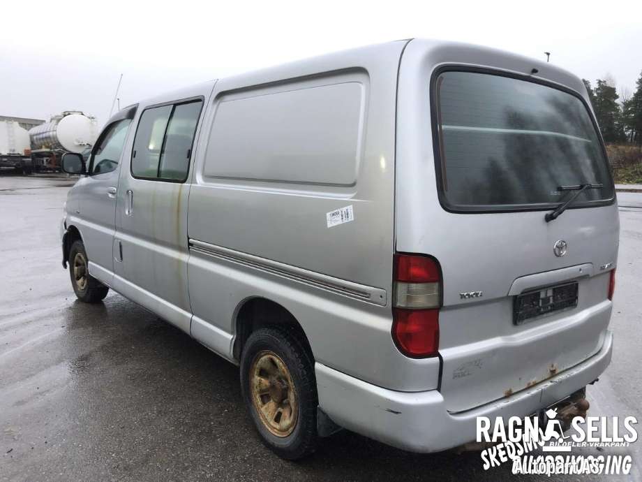 Toyota Hiace 2007-2012 (Fase 3) , Motorkode: 2KD-FTV 1900030480, Girkassekode: 3303026A60