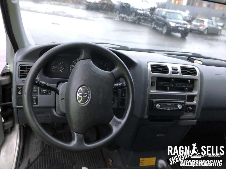 Toyota Hiace 2007-2012 (Fase 3) , Motorkode: 2KD-FTV 1900030480, Girkassekode: 3303026A60