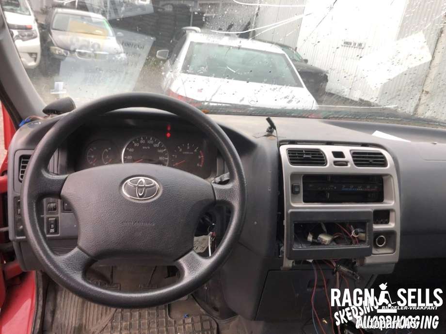 Toyota Hiace 2007-2012 (Fase 3) , Motorkode: 2KD-FTV       1900030481, Girkassekode: 3303026A60