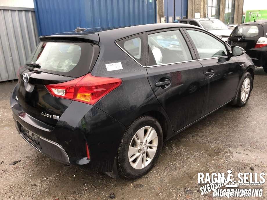 Toyota Auris 2013-2015 (Type II, Fase 1) , Motorkode: 2ZR-FXE, Girkassekode: 3090047064
