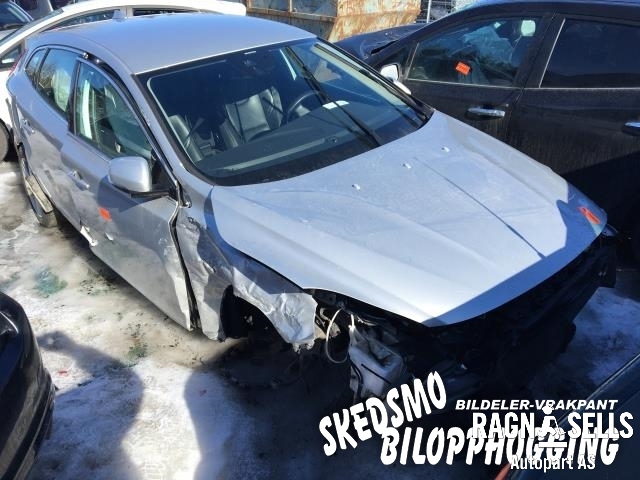 Volvo V40 2012-2019 , Motorkode: D4162T 115HK, Girkassekode: