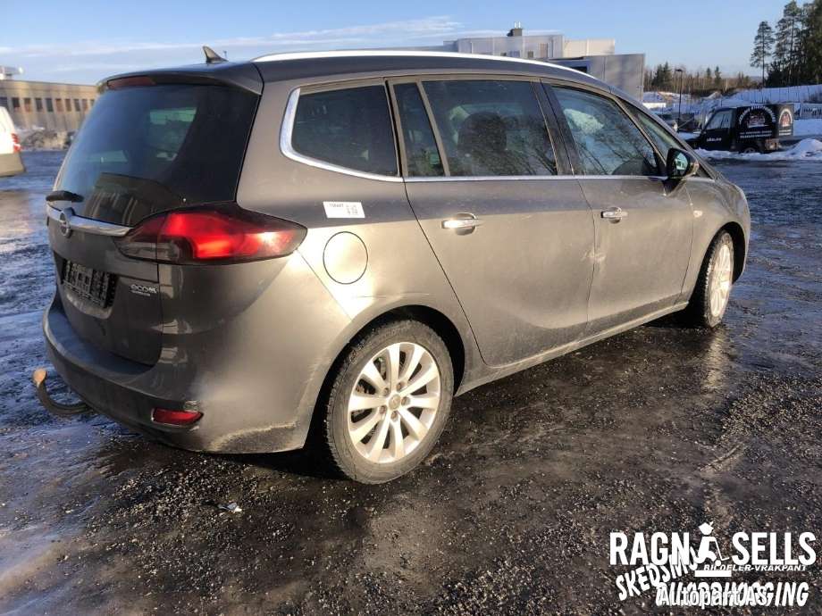 Opel Zafira Tourer 2012-2018 , Motorkode: A20DT, Girkassekode: MYJ