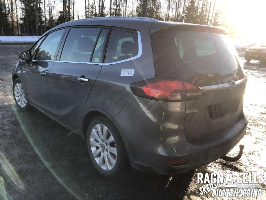 Opel Zafira Tourer 2012-2018 , Motorkode: A20DT, Girkassekode: MYJ