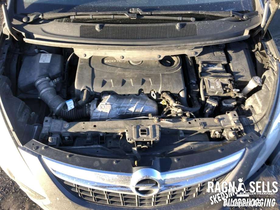 Opel Zafira Tourer 2012-2018 , Motorkode: A20DT, Girkassekode: MYJ